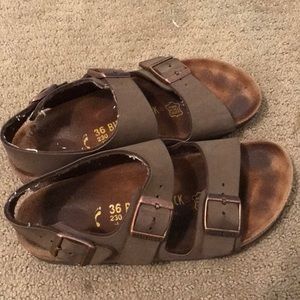 Buckles Birkenstock’s